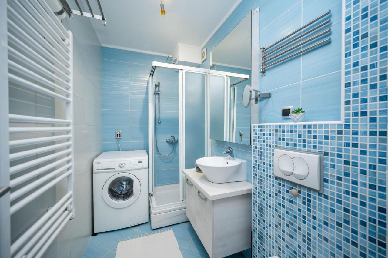 Bright 1Bdr Apartment In The City Center Сараево Экстерьер фото