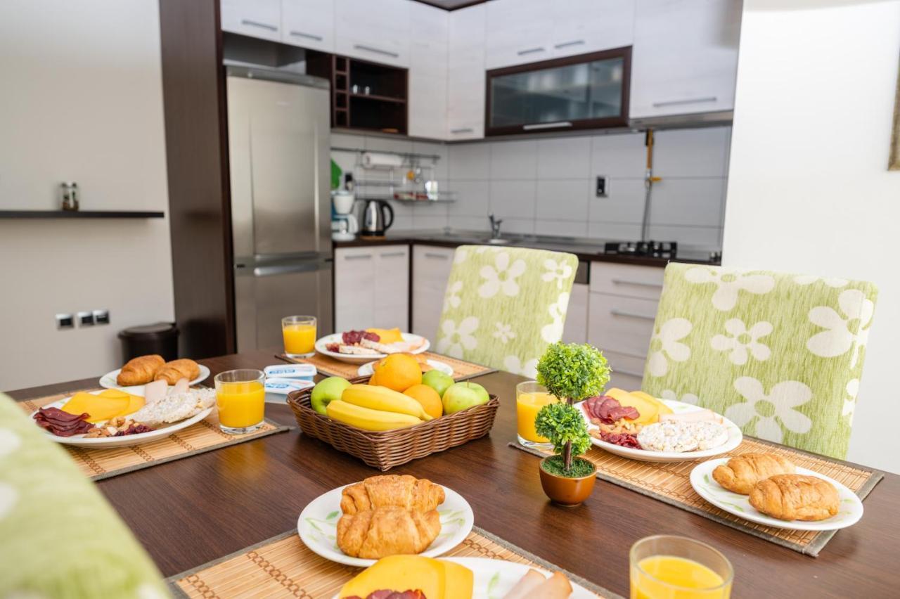 Bright 1Bdr Apartment In The City Center Сараево Экстерьер фото